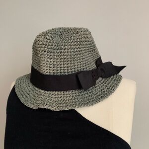 Urban Outfitters bucket hat